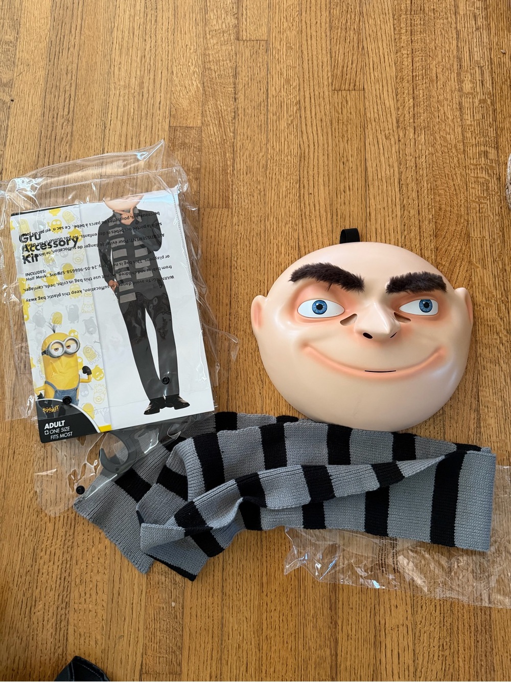 Gru Costume Mask & Striped Scarf Set - Gray/Black